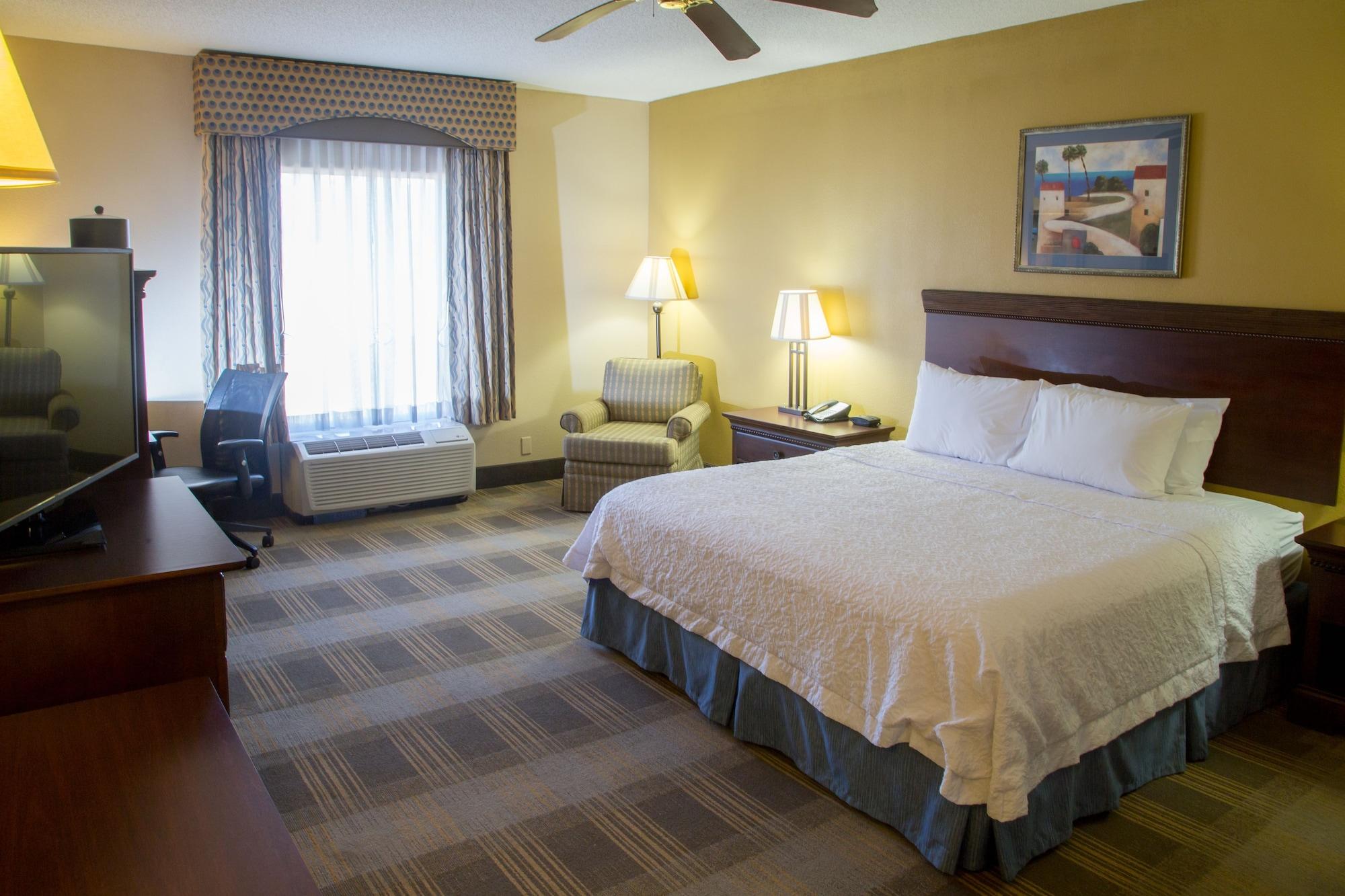 Hampton Inn Oxford-West Экстерьер фото