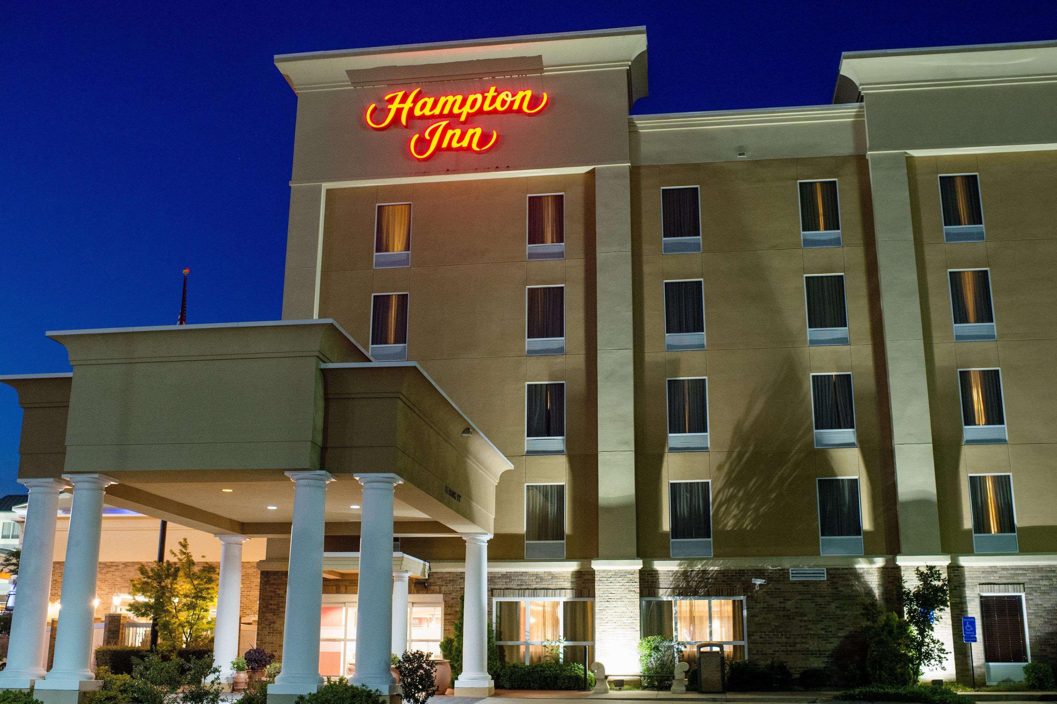 Hampton Inn Oxford-West Экстерьер фото