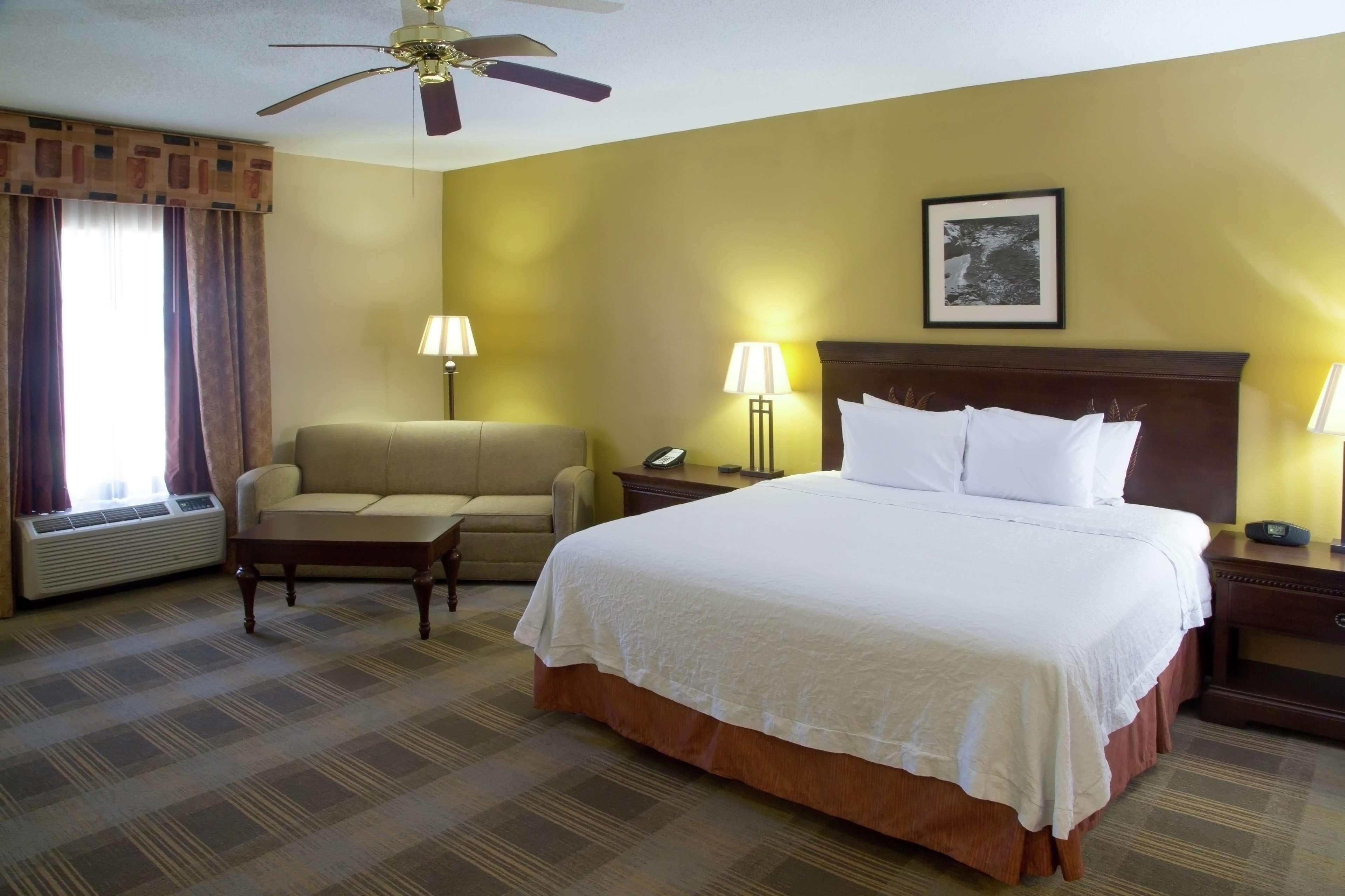 Hampton Inn Oxford-West Экстерьер фото