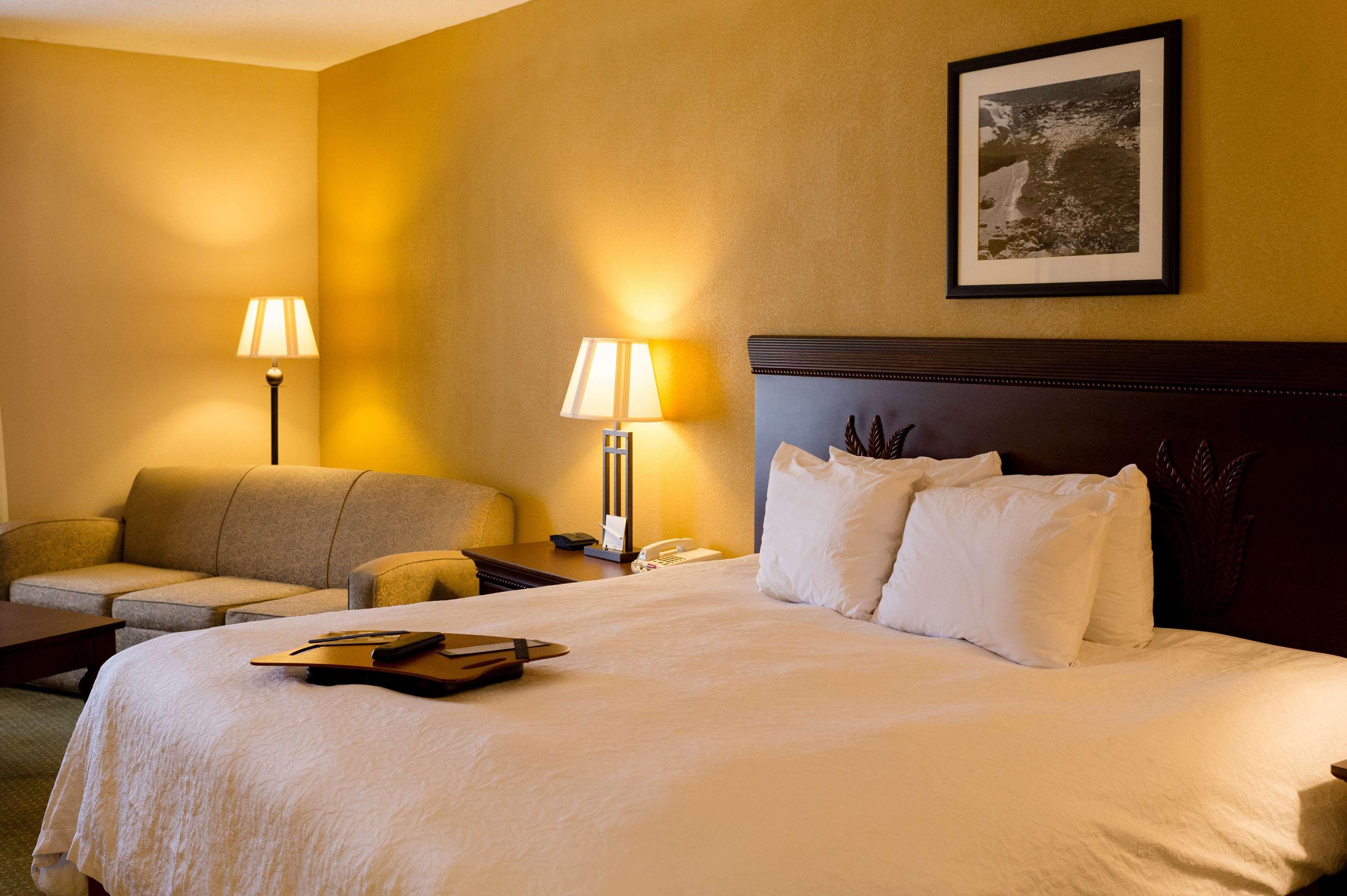 Hampton Inn Oxford-West Экстерьер фото