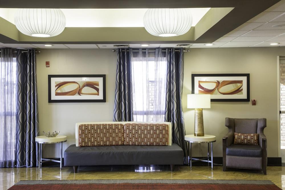 Hampton Inn Oxford-West Экстерьер фото